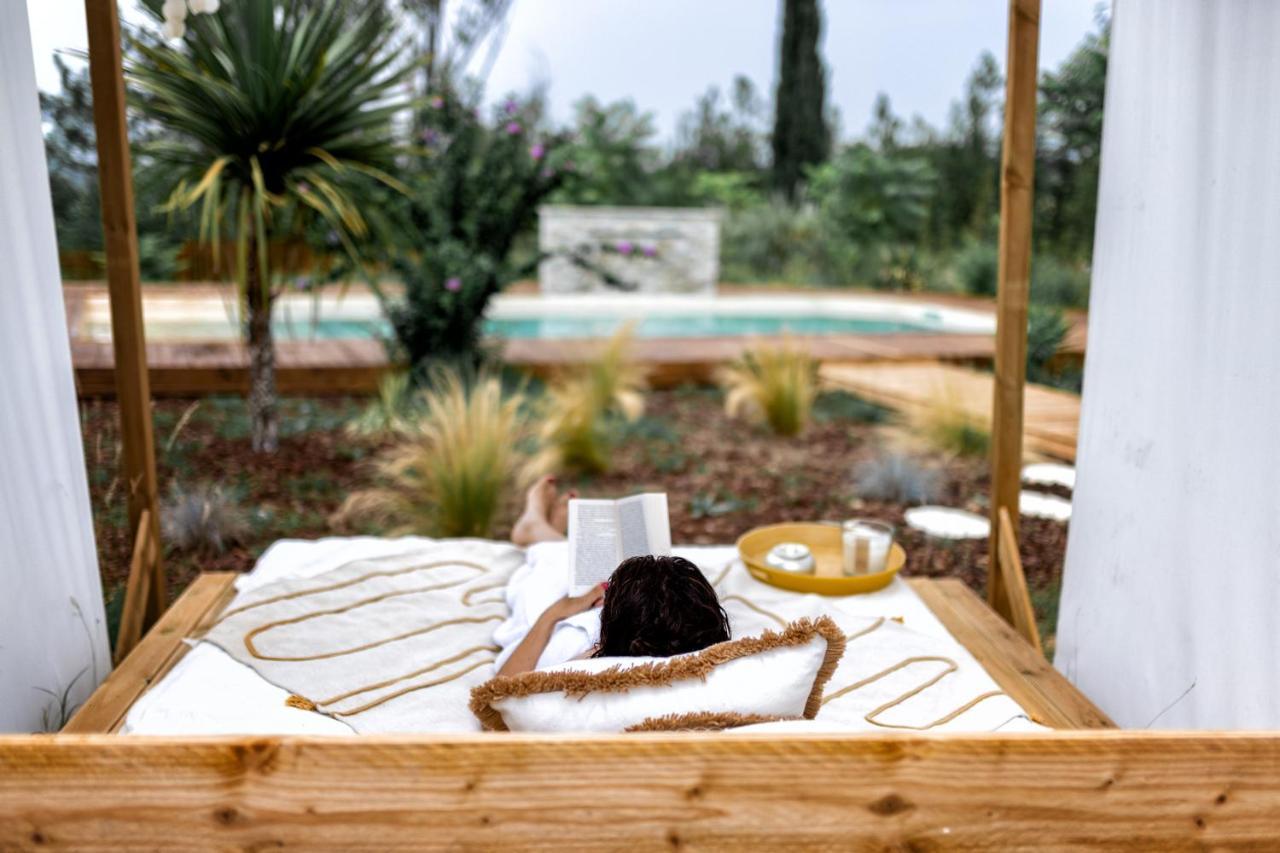 Nuitees Bohemes Bed & Breakfast Gajan  Exterior photo