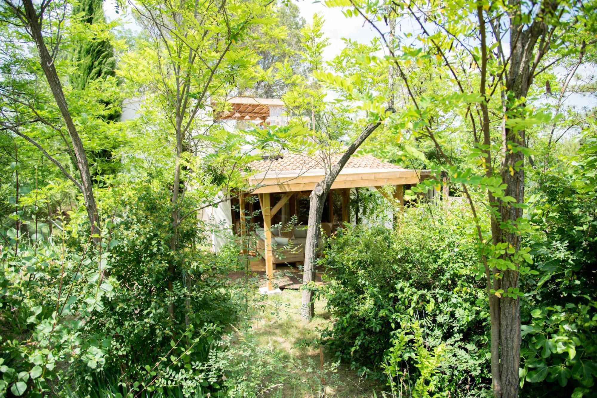 Nuitees Bohemes Bed & Breakfast Gajan  Exterior photo